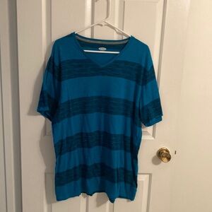 Old Navy V-Neck T-Shirt